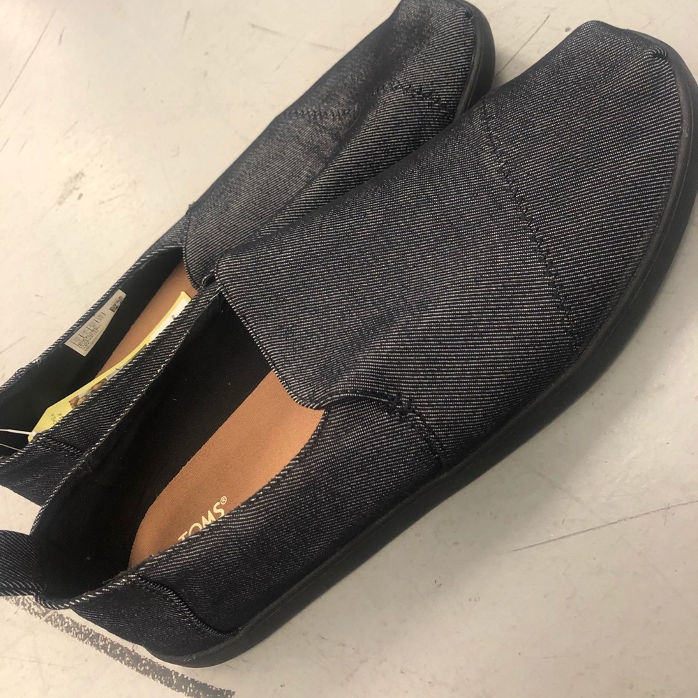 Toms